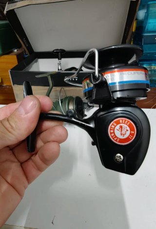 Lote 4 carretes pesca antiguos Gladia Mitchell