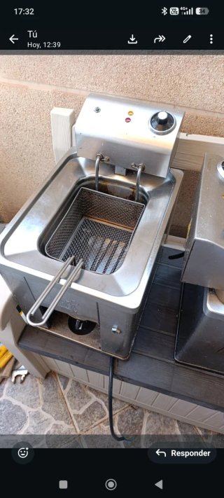 Lote máquina de cocina naranja y plateada