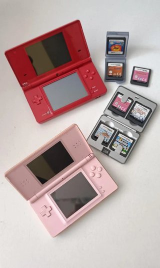 2 Nintendo DS Rosso e Rosa con Giochi