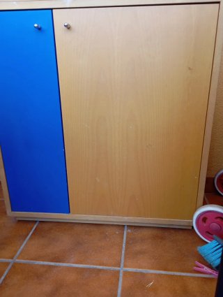 Mueble aparador madera y azul