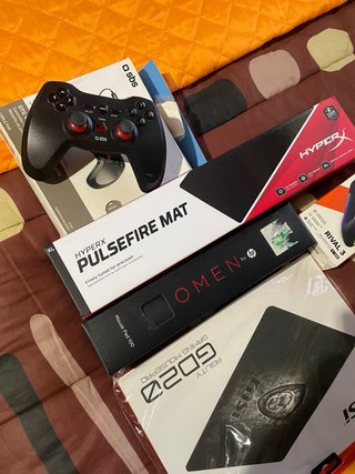 Conjunto Gaming: Comando, Mouses e Mousepads