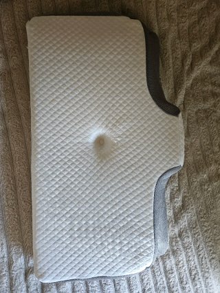 Cuscino ergonomico grigio e bianco