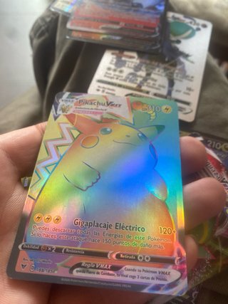 Pikachu VMAX Carta Pokémon Gigamax