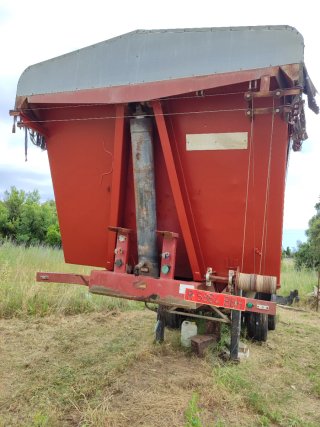 Semirremolque basculante aridos  fruhehauf d32c
