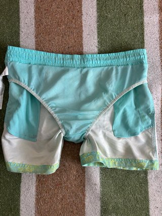 Bañador estampado verde y amarillo