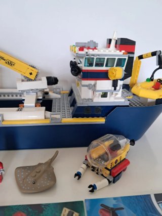 LEGO City 60266 Nave de Exploración Oceánica
