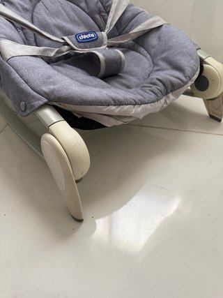 Hamaca bebé Chicco gris