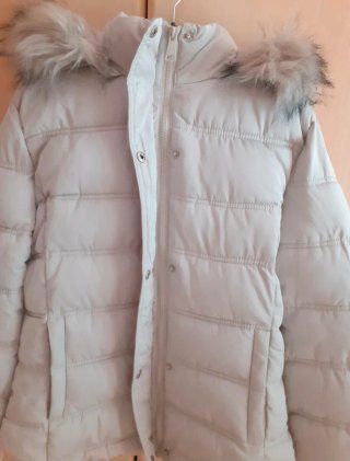 Chaquetón gris acolchado