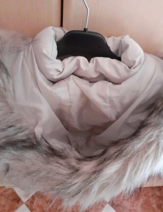 Chaquetón gris acolchado