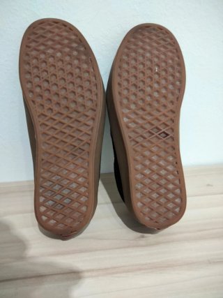 Zapatillas Vans Negras Goma Marrón