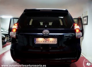 Toyota Land Cruiser 2.8 D-4D LIMITED AUTO