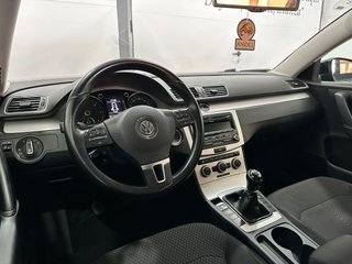 Volkswagen Passat 2012 ¡BUEN ESTADO FINANCIABLE!