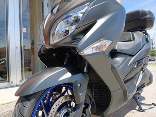 Suzuki Burgman 400 ABS Negra
