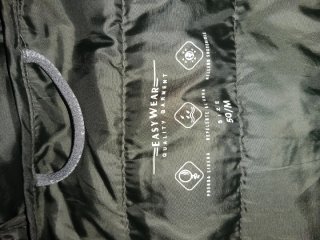 Chaqueta Easy Wear verde con capucha