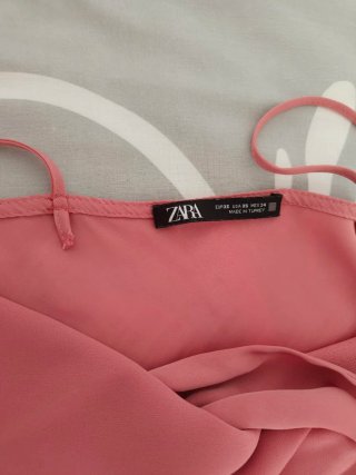 Vestido rosa largo con botones