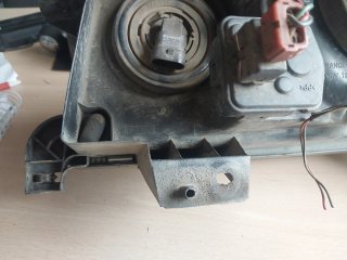 Faro Derecho (piloto)Nissan Terrano