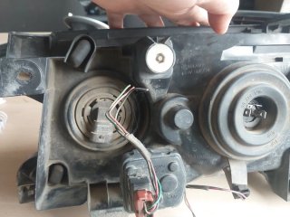 Faro Derecho (piloto)Nissan Terrano