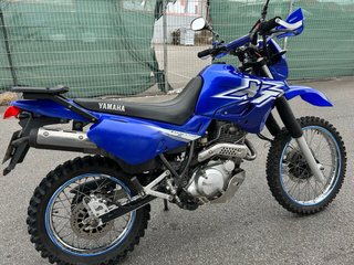 Yamaha XT600E Azul