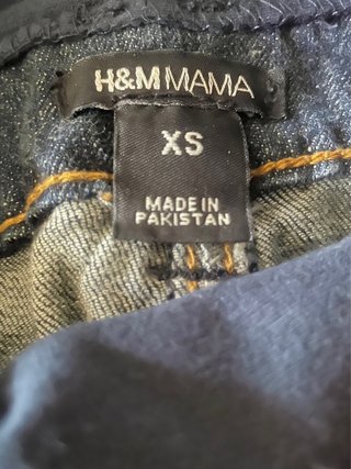 Ropa premamá, tres pantalones y una falda XS