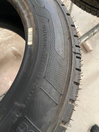 2xNew 195/65 R16c 104/102R Kleber TransPro