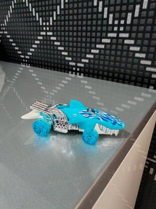 Hot Wheels Sharkruiser