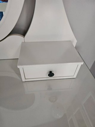 Tocador Ikea con espejo