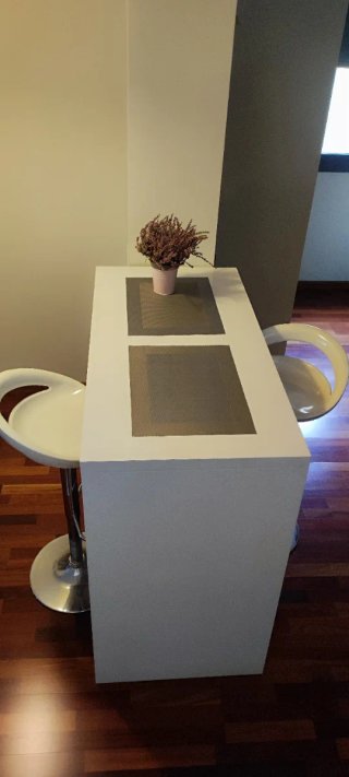Mesa barra 120x60 + 2 taburetes regulables