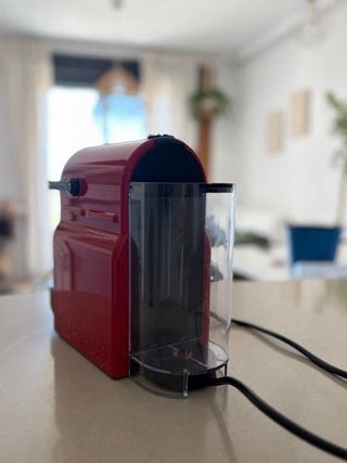 Cafetera Krups Nespresso Inissia Roja