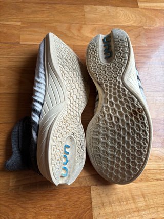 Zapatillas Running UYN Talla 42