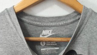 Camiseta gris regular fit Nike hombre Talla L