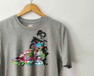 Camiseta gris regular fit Nike hombre Talla L