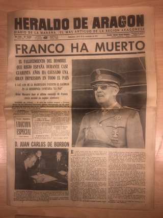 Muerte de Franco. Periódicos de 1975.