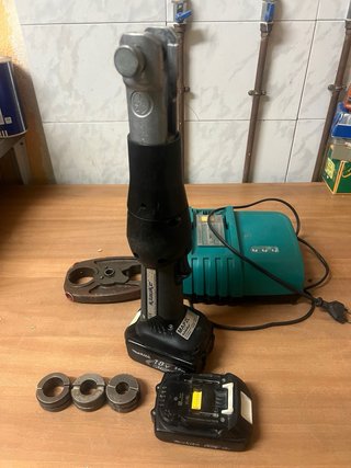 Prensa Multicapa Klauke + Batería y Cargador