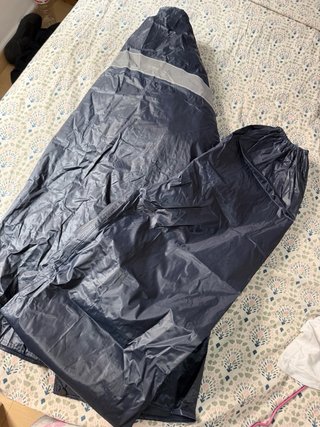 Impermeable azul