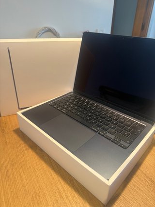 MacBook Air Negro Medianoche 2025