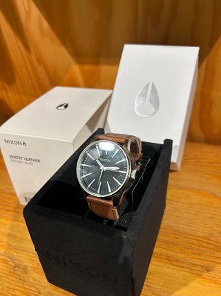 Reloj Nixon Sentry Leather