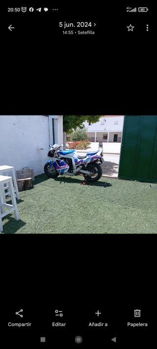 Moto Suzuki Sportbike Azul/Blanco