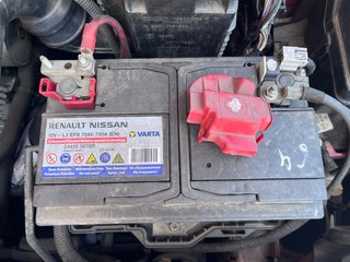 Batería usada Varta para reanult clio V