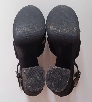 Sandalias tacón Pull&Bear negras 37