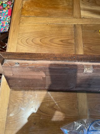 Perchero de madera y metal