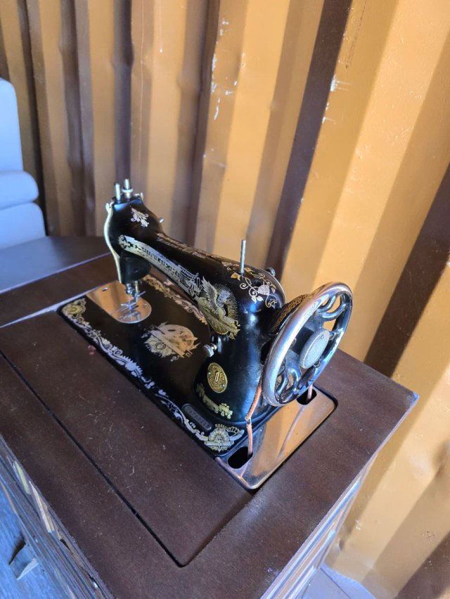 MAQUINA DE COSER "SINGER" ☎️683469031☎️