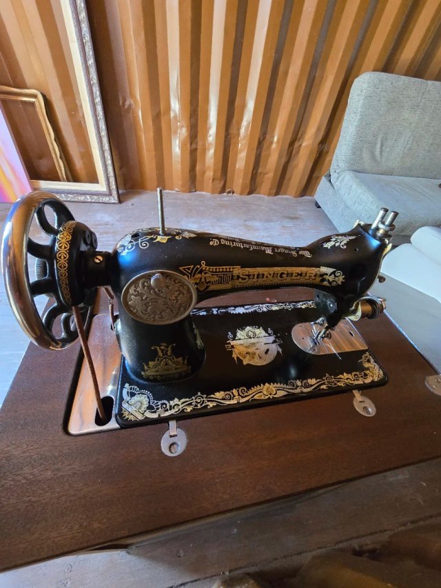 MAQUINA DE COSER "SINGER" ☎️683469031☎️