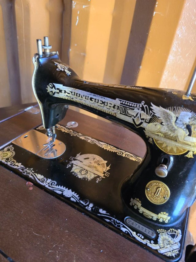 MAQUINA DE COSER "SINGER" ☎️683469031☎️