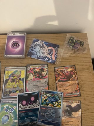 Lote Cartas Pokémon + ETB Caos Creciente