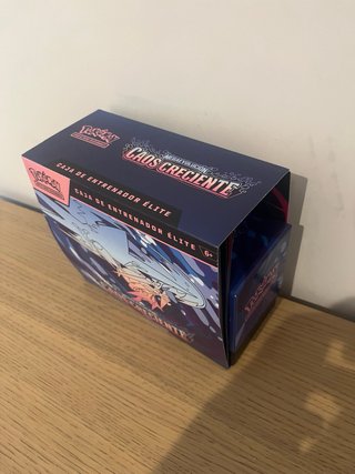 Lote Cartas Pokémon + ETB Caos Creciente