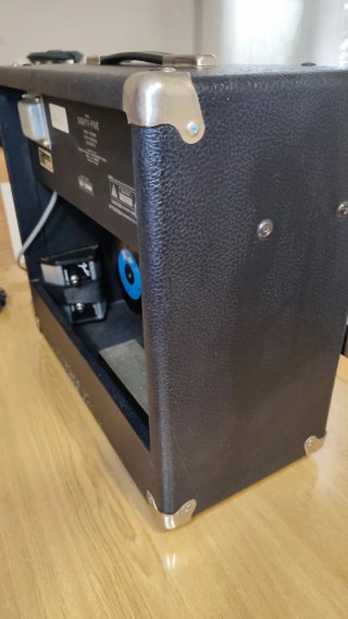 Amplificador Fender Eighty-Five