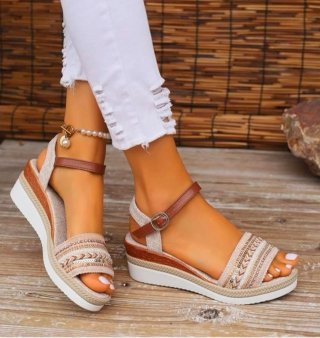 Sandalias cuña mujer beige y oro