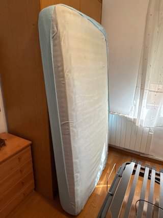 Juego de 2 colchones y almohadas