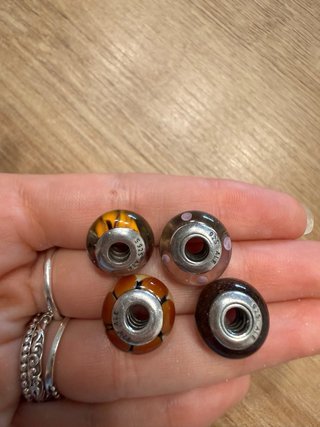 Lote 4 Abalorios Pandora. 15€ unidad. 45€ los 4.