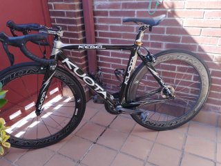 Bicicleta carretera kuota kebel